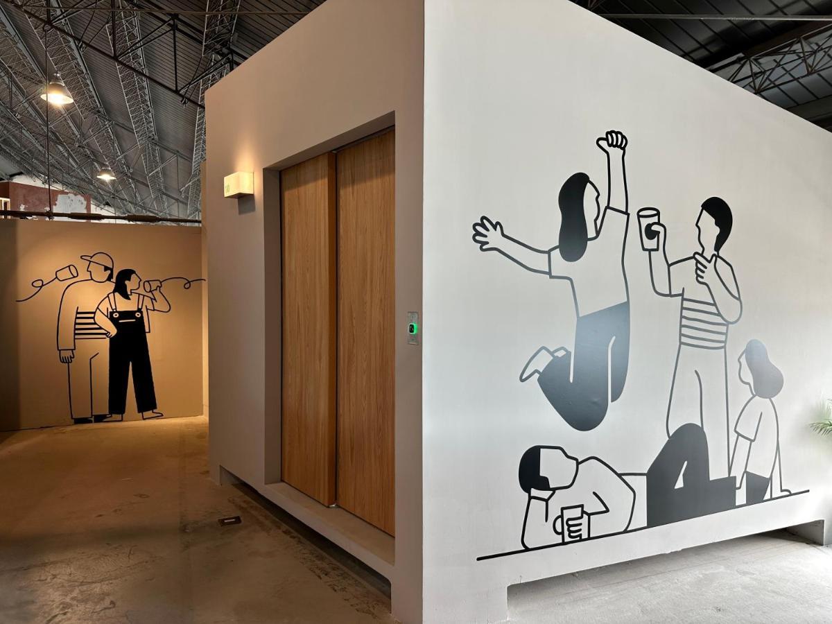 Kw2 Hostel Kaohsiung Dış mekan fotoğraf